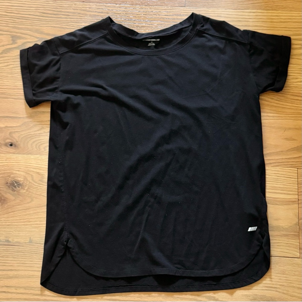 Amazon Essentials Black Short Sleeve Tee